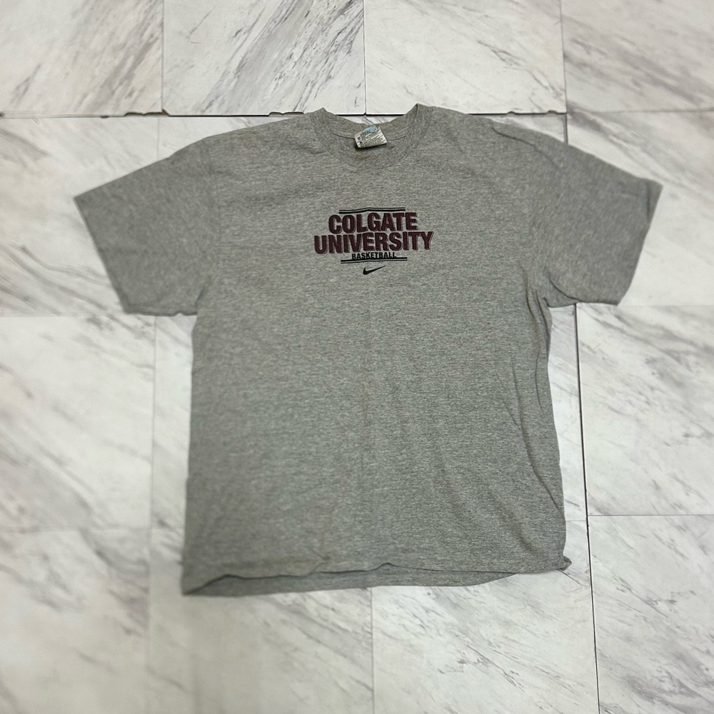 Y2K grey Nike Colgate University Basketball t-shirt.